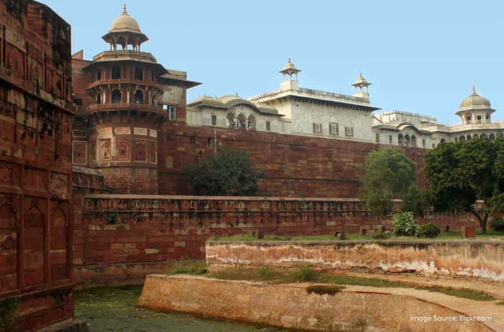 Here is the list of big forts in Agra for a historic exploration