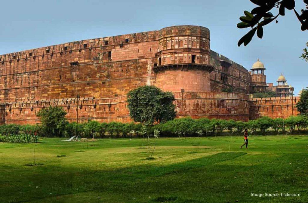 Here is the list of big forts in Agra for a historic exploration