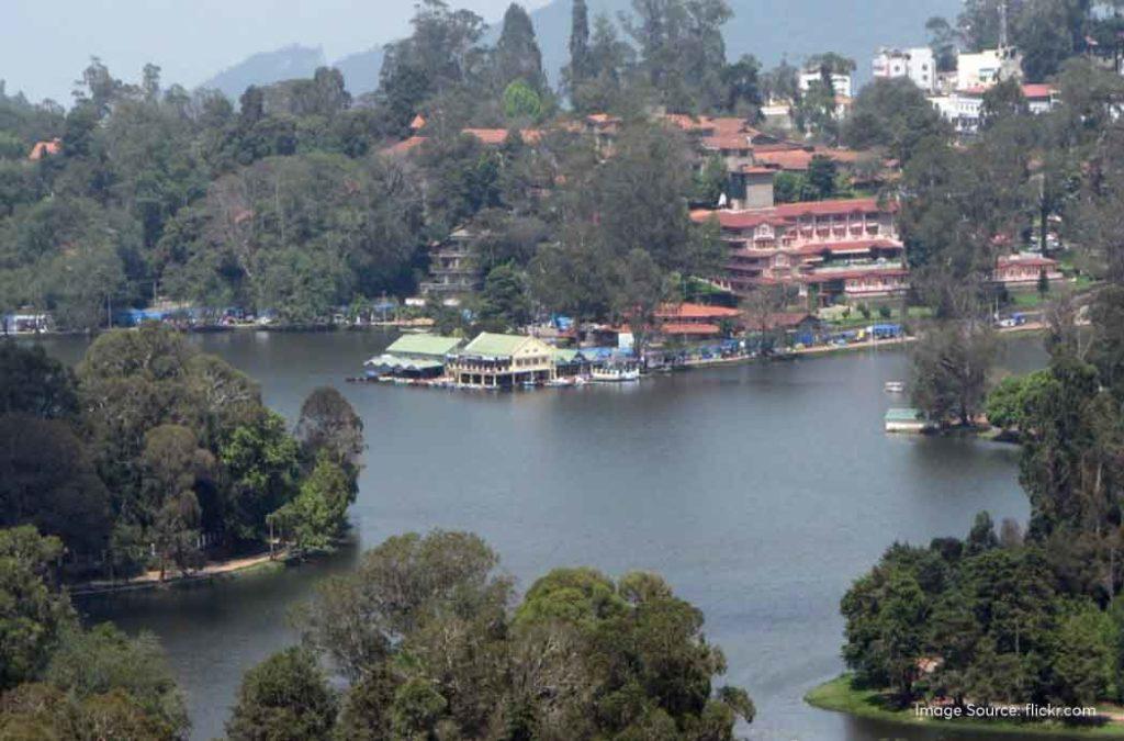 Explore the beauty of Kodaikanal lake, one of the most beautiful lakes in Kodaikanal