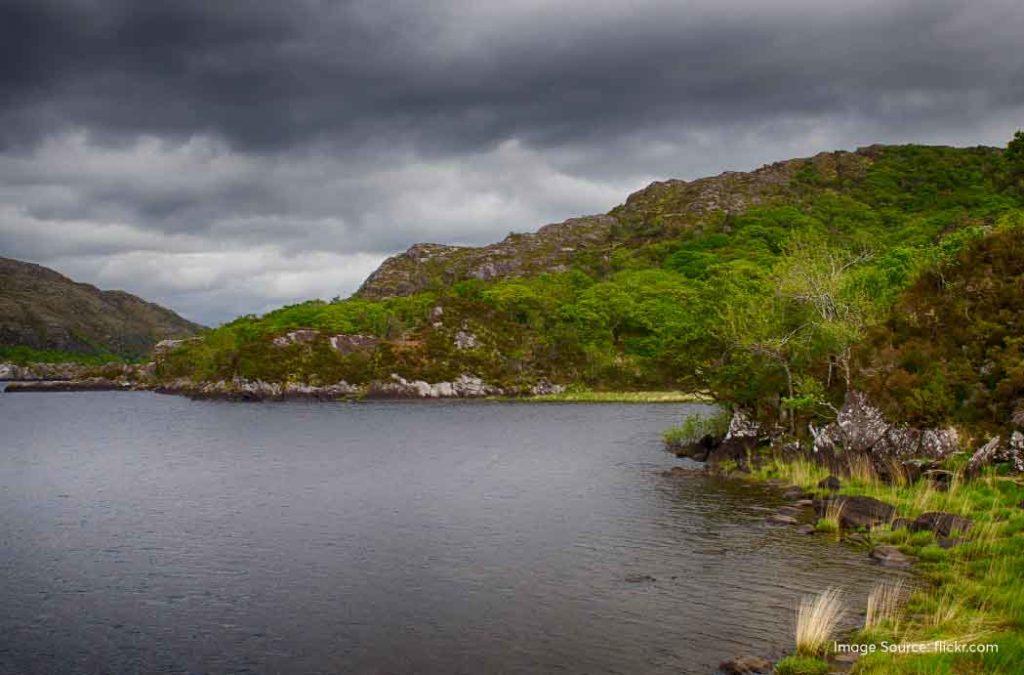 Enjoy the panaromic views of Lakes in Kodaikanal from Lake Upper View.