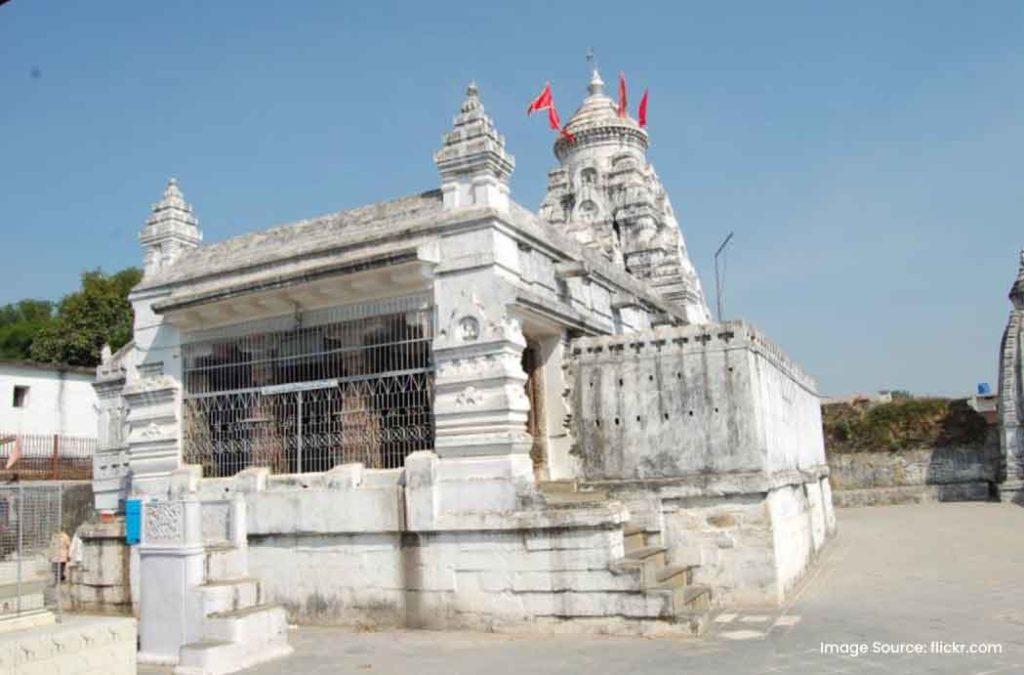 Rajim Lochan Temple is one of the popular places to visit in Chhattisgarh among devotees. 