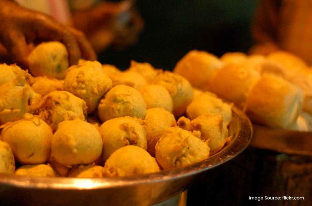 Check out the best and famous food of Maharashtra