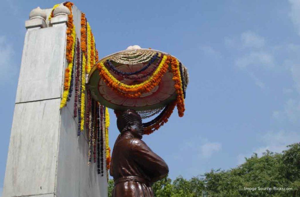 Explore venues to celebrate Swami Vivekananda's birth anniversary.