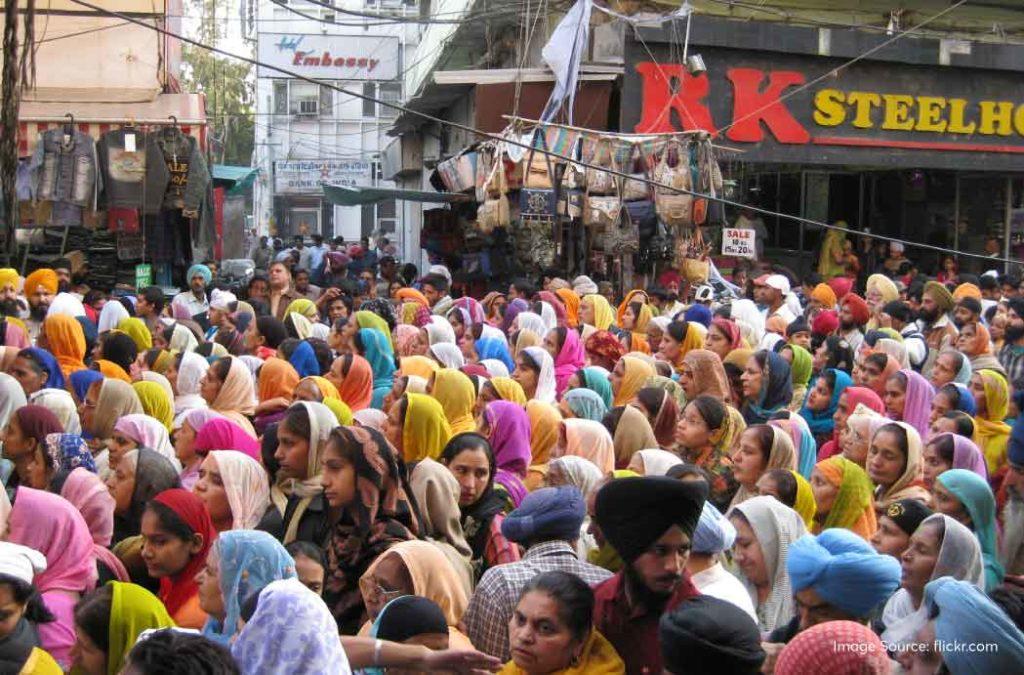 Devotees organise Nagar Kirtan on Guru Ravidas Jayanti to remember his teachings. 